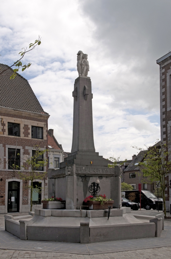 Monument gesneuvelden beide wereldoorlogen